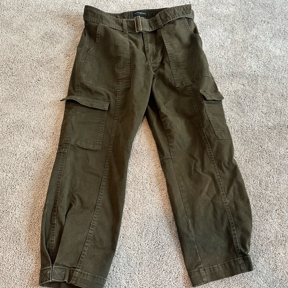 Women’s Banana Republic Pants with Belt